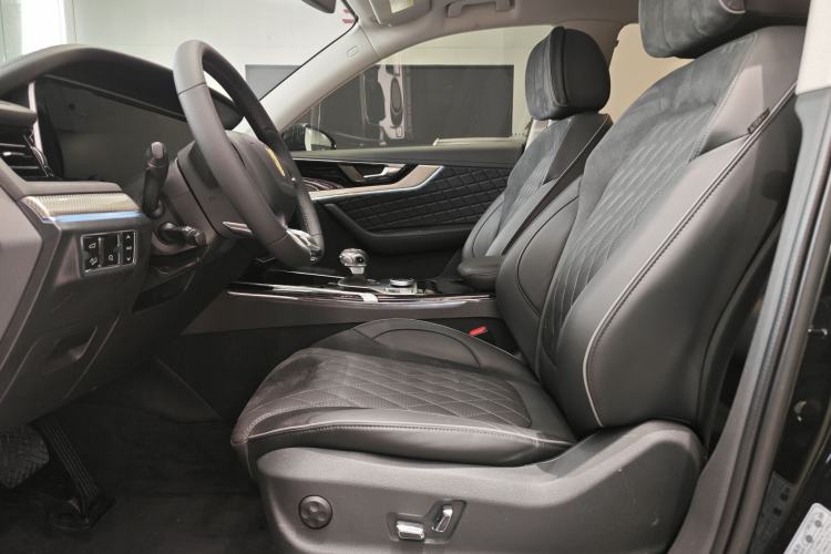 Used Hongqi HS5 2019 2.0T Smart Connect Flagship Edition Interior 3