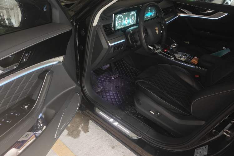 Used Hongqi HS5 2019 2.0T Smart Connect Flagship Edition Interior 3