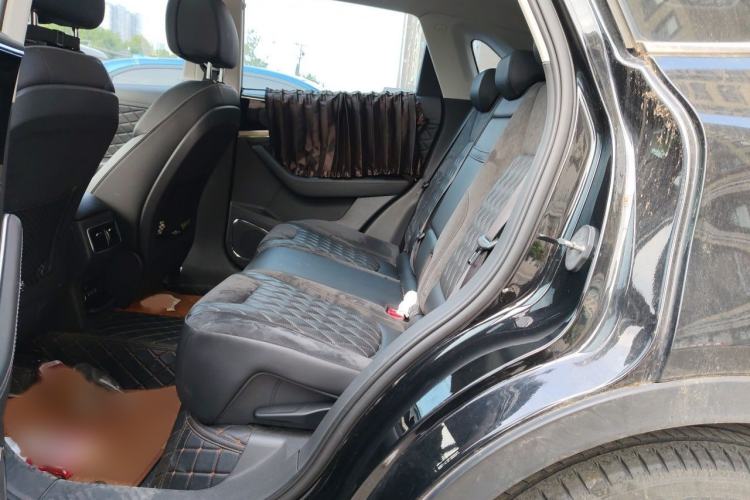 Used Hongqi HS5 2019 2.0T Smart Connect Flagship Edition Interior 4