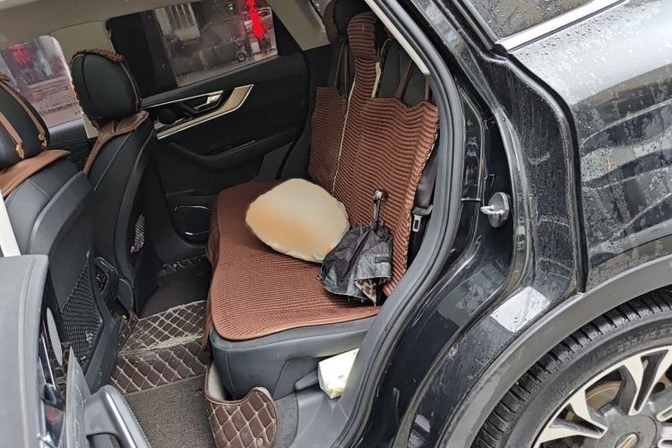 Used Hongqi HS5 2019 2.0T Smart Connect Flagship All-Wheel-Drive Version Interior 4