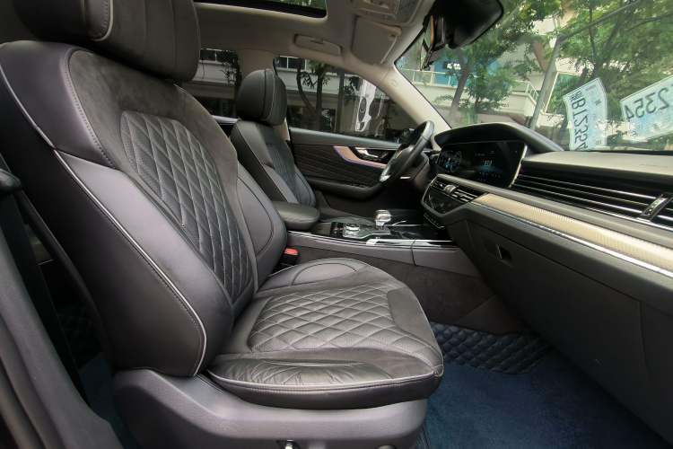 Used Hongqi HS5 2019 2.0T Smart Connect Flagship Edition Interior 6