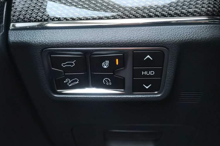 Used Hongqi HS5 2019 2.0T Smart Connect Flagship Edition Interior 6
