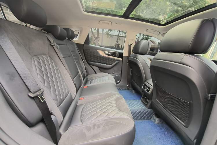 Used Hongqi HS5 2019 2.0T Smart Connect Flagship Edition Interior 7