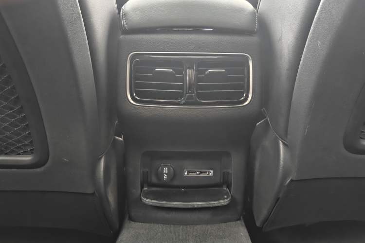 Used Hongqi HS5 2019 2.0T Smart Connect Flagship Edition Interior 8