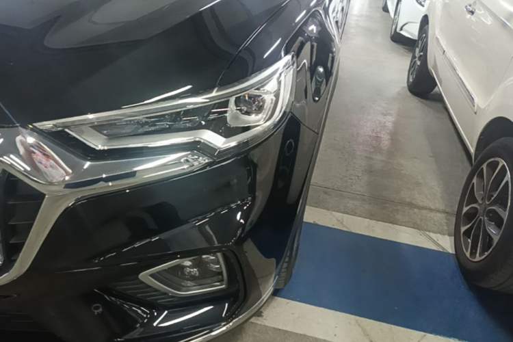 Used Hongqi HS5 2019 2.0T Smart Connect Flagship All-Wheel-Drive Version Left Front Headlight