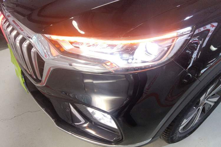 Used Hongqi HS5 2019 2.0T Smart Connect Flagship Edition Left Front Headlight