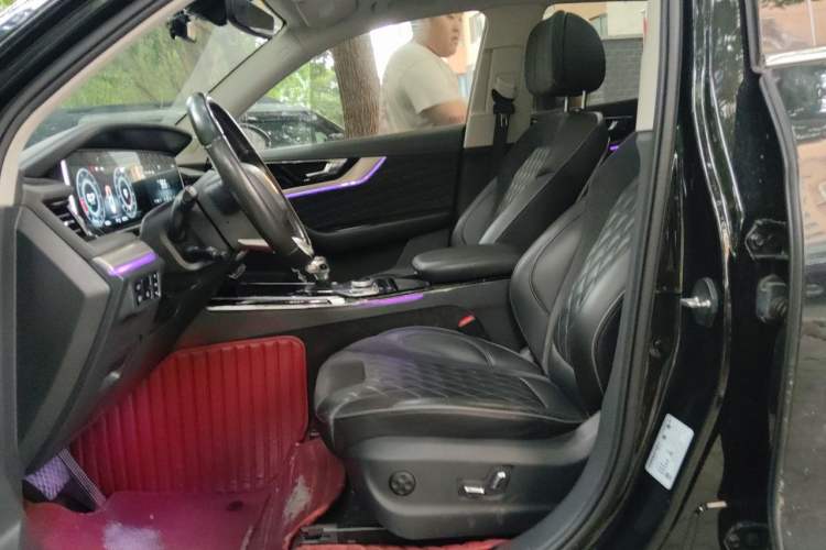 Used Hongqi HS5 2019 2.0T Smart Connect Flagship All-Wheel-Drive Version Left Front Seat