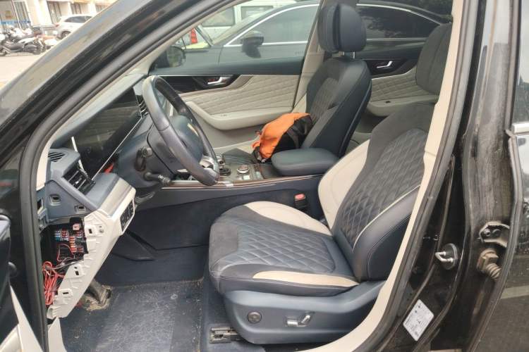 Used Hongqi HS5 2019 2.0T Smart Connect Flagship All-Wheel-Drive Version Left Front Seat