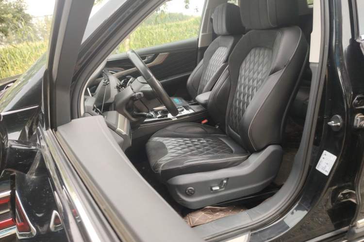 Used Hongqi HS5 2019 2.0T Smart Connect Flagship All-Wheel-Drive Version Left Front Seat
