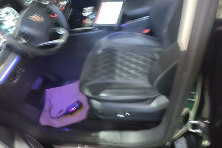 Used Hongqi HS5 2019 2.0T Smart Connect Flagship All-Wheel-Drive Version Left Front Seat
