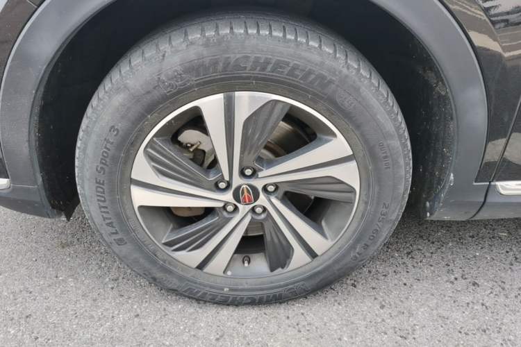 Used Hongqi HS5 2019 2.0T Smart Connect Flagship Edition Left Front Wheel Hub