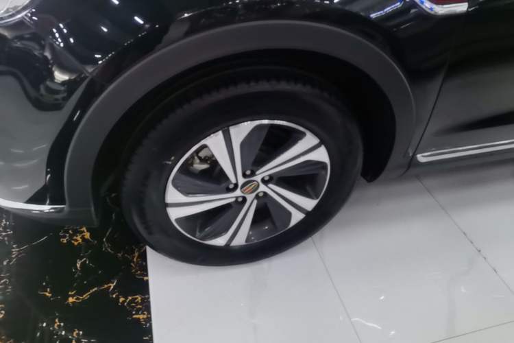 Used Hongqi HS5 2019 2.0T Smart Connect Flagship Edition Left Front Wheel Hub