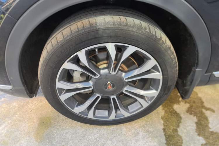 Used Hongqi HS5 2019 2.0T Smart Connect Flagship All-Wheel-Drive Version Left Front Wheel Hub