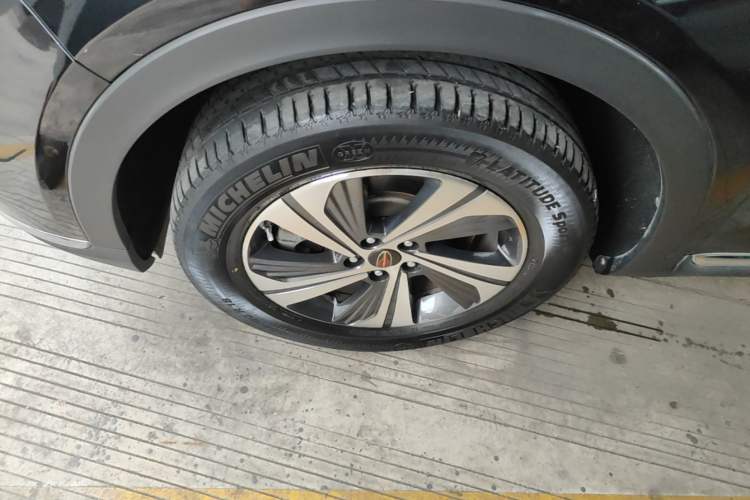 Used Hongqi HS5 2019 2.0T Smart Connect Flagship Edition Left Front Wheel Hub