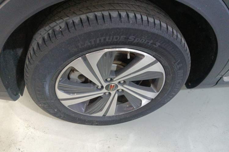 Used Hongqi HS5 2019 2.0T Smart Connect Flagship Edition Left Front Wheel Hub