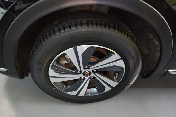 Used Hongqi HS5 2019 2.0T Smart Connect Flagship Edition Left Front Wheel Hub