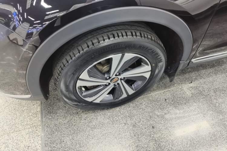 Used Hongqi HS5 2019 2.0T Smart Connect Flagship Edition Left Front Wheel Hub
