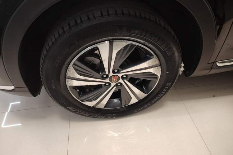 Used Hongqi HS5 2019 2.0T Smart Connect Flagship Edition Left Front Wheel Hub