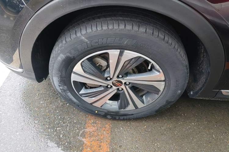 Used Hongqi HS5 2019 2.0T Smart Connect Flagship Edition Left Front Wheel Hub