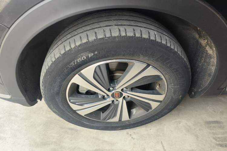 Used Hongqi HS5 2019 2.0T Smart Connect Flagship Edition Left Front Wheel Hub