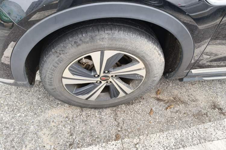 Used Hongqi HS5 2019 2.0T Smart Connect Flagship Edition Left Front Wheel Hub