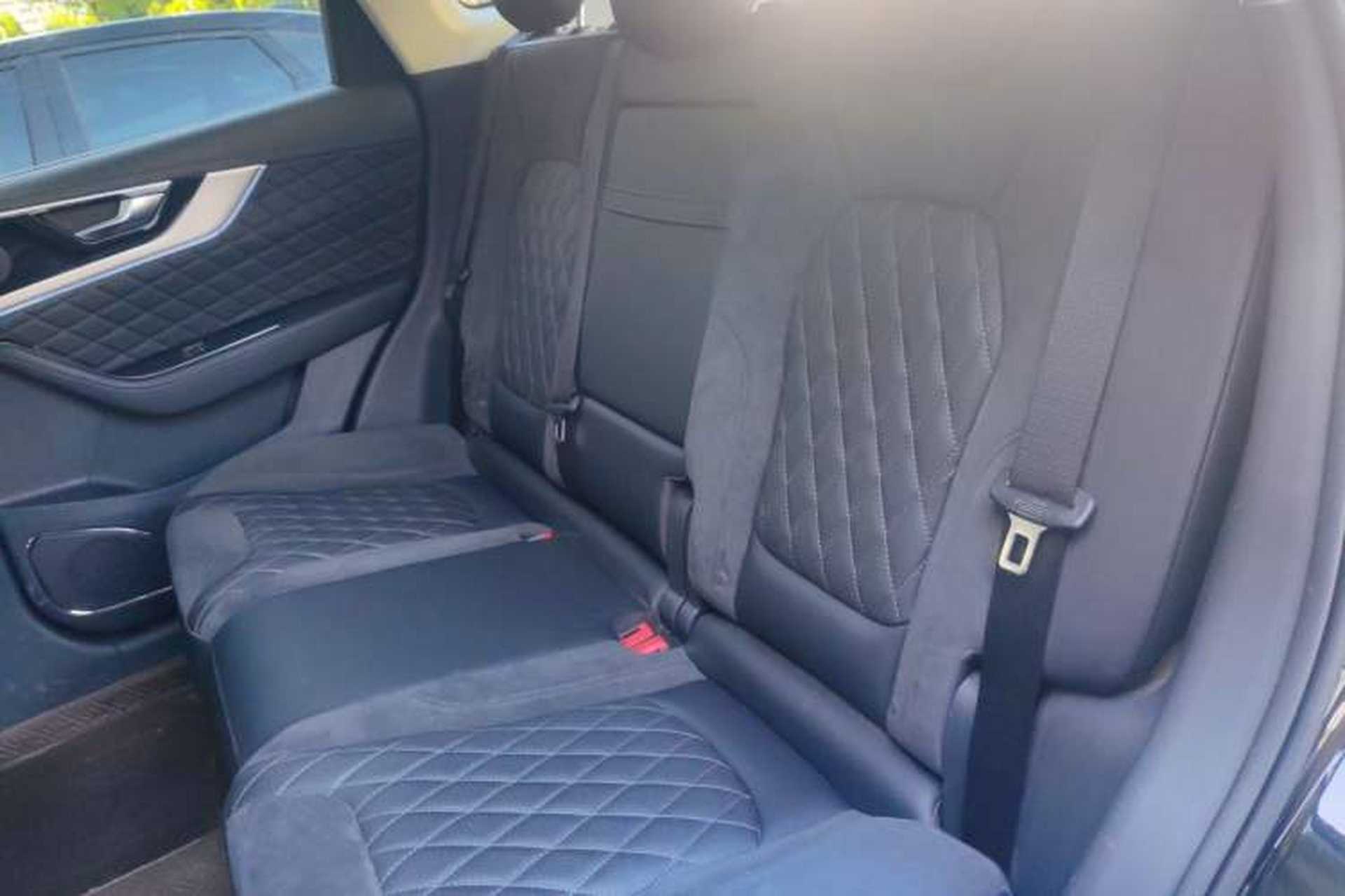 Used Hongqi HS5 2019 2.0T Smart Connect Flagship All-Wheel-Drive Version Left Rear Seat