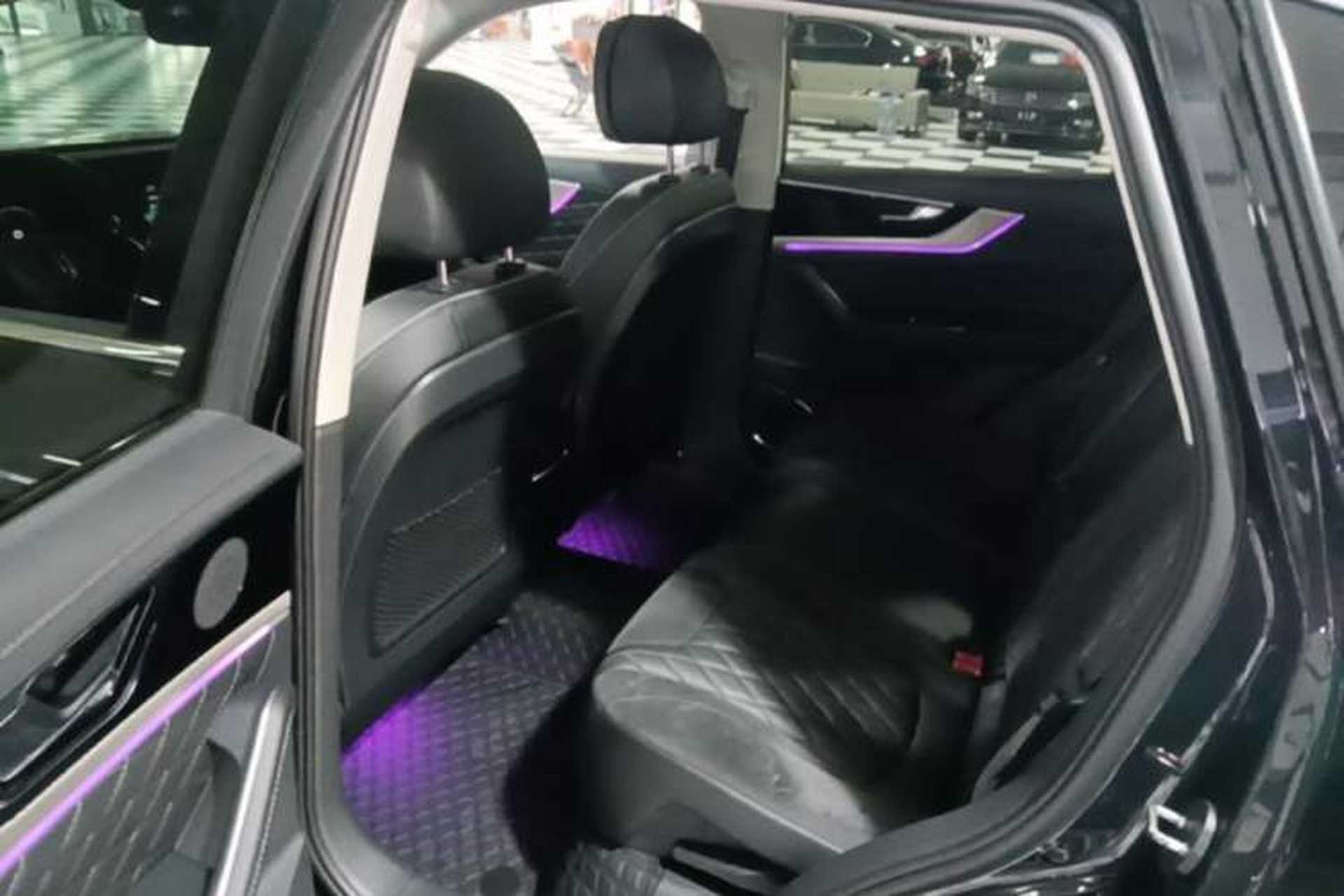 Used Hongqi HS5 2019 2.0T Smart Connect Flagship All-Wheel-Drive Version Left Rear Seat