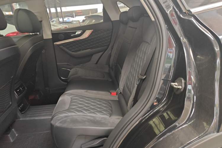 Used Hongqi HS5 2019 2.0T Smart Connect Flagship Edition Left Rear Seat