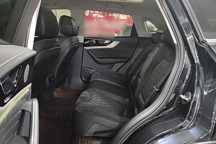 Used Hongqi HS5 2019 2.0T Smart Connect Flagship All-Wheel-Drive Version Left Rear Seat