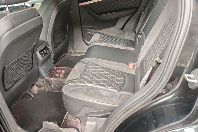 Used Hongqi HS5 2019 2.0T Smart Connect Flagship All-Wheel-Drive Version Left Rear Seat