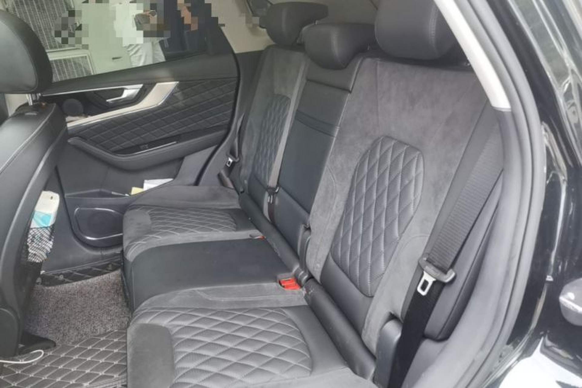 Used Hongqi HS5 2019 2.0T Smart Connect Flagship All-Wheel-Drive Version Left Rear Seat