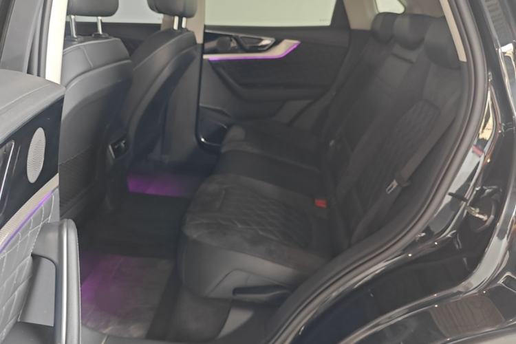 Used Hongqi HS5 2019 2.0T Smart Connect Flagship All-Wheel-Drive Version Left Rear Seat