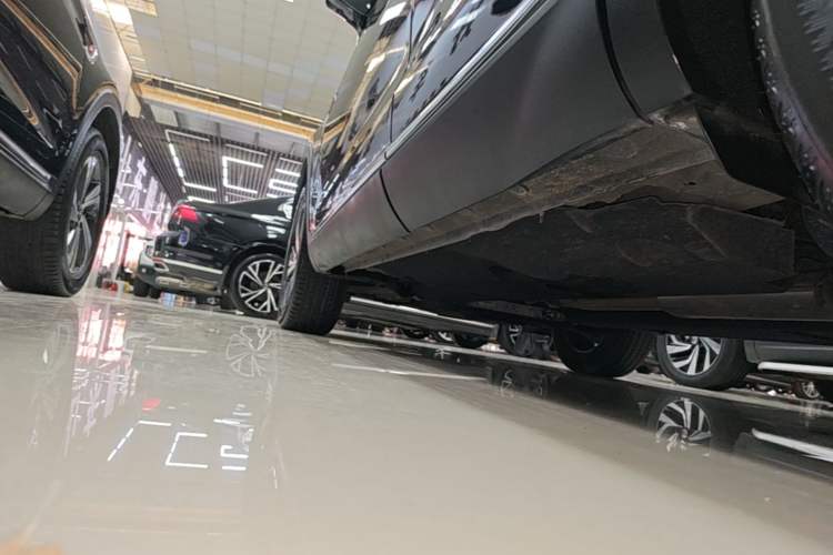 Used Hongqi HS5 2019 2.0T Smart Connect Flagship Edition Left Side Sill
