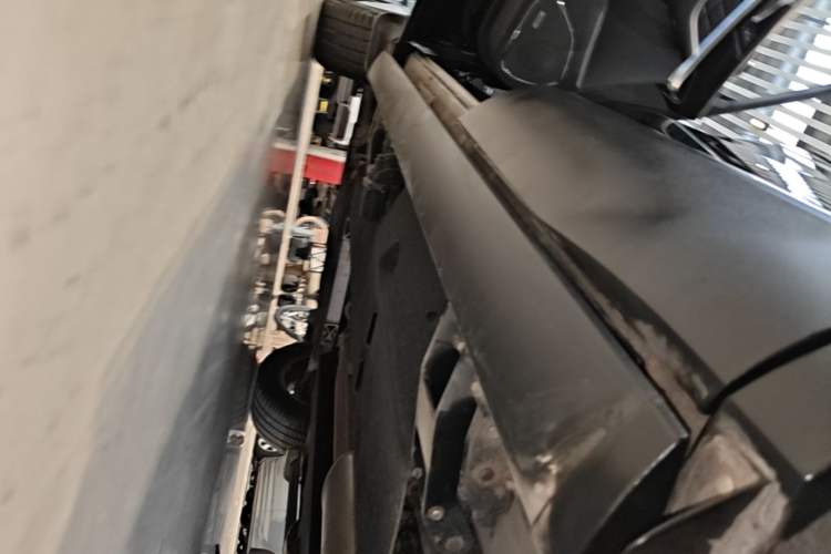 Used Hongqi HS5 2019 2.0T Smart Connect Flagship Edition Left Side Sill