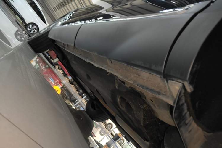 Used Hongqi HS5 2019 2.0T Smart Connect Flagship Edition Left Side Sill