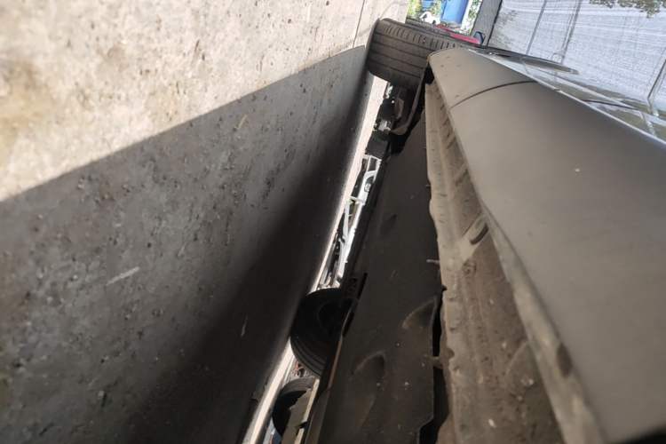 Used Hongqi HS5 2019 2.0T Smart Connect Flagship Edition Left Side Sill