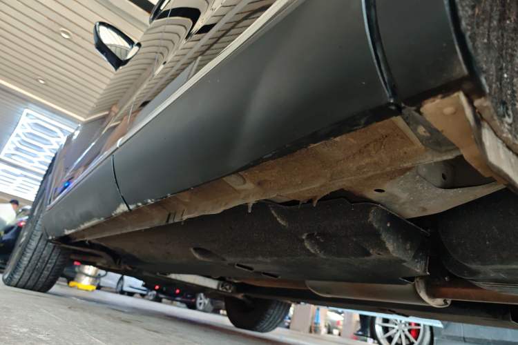 Used Hongqi HS5 2019 2.0T Smart Connect Flagship Edition Left Side Sill