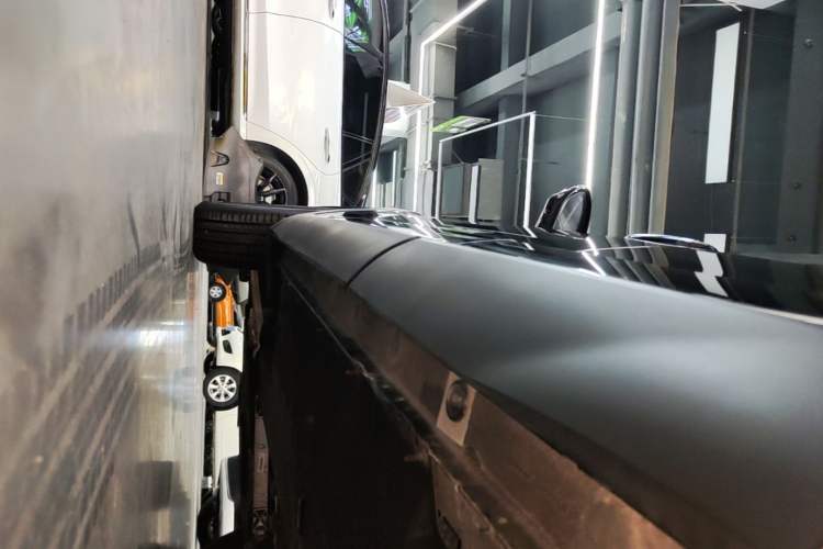 Used Hongqi HS5 2019 2.0T Smart Connect Flagship Edition Left Side Sill