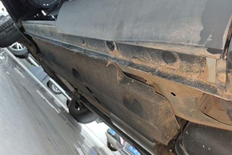 Used Hongqi HS5 2019 2.0T Smart Connect Flagship Edition Left Side Sill