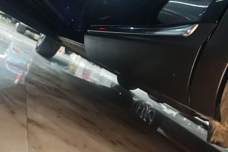 Used Hongqi HS5 2019 2.0T Smart Connect Flagship Edition Left Side Sill