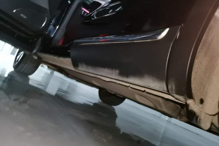 Used Hongqi HS5 2019 2.0T Smart Connect Flagship Edition Left Side Sill