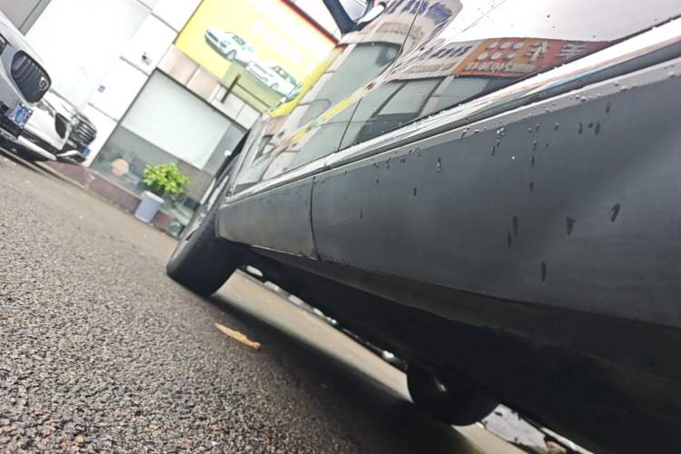 Used Hongqi HS5 2019 2.0T Smart Connect Flagship Edition Left Side Sill