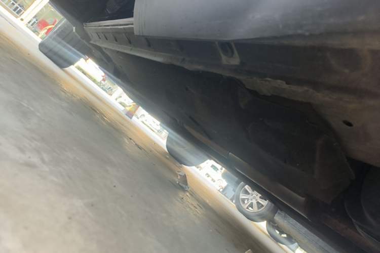 Used Hongqi HS5 2019 2.0T Smart Connect Flagship Edition Left Side Sill
