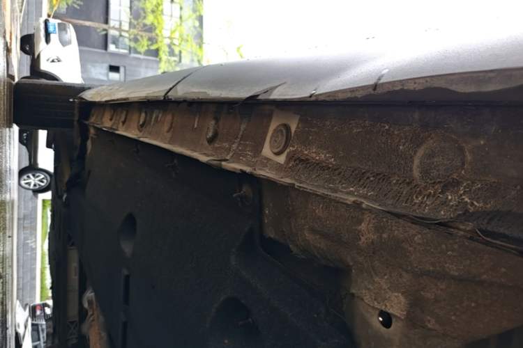 Used Hongqi HS5 2019 2.0T Smart Connect Flagship Edition Left Side Sill