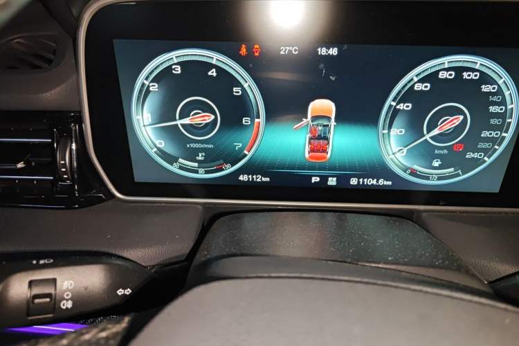 Used Hongqi HS5 2019 2.0T Smart Connect Flagship Edition Odometer Close Up