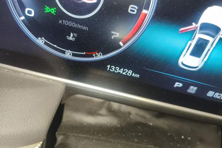 Used Hongqi HS5 2019 2.0T Smart Connect Flagship All-Wheel-Drive Version Odometer Close Up