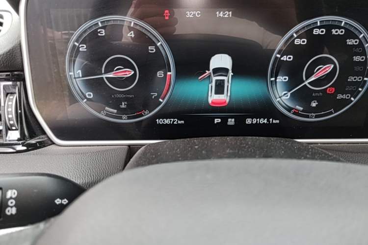 Used Hongqi HS5 2019 2.0T Smart Connect Flagship Edition Odometer Close Up