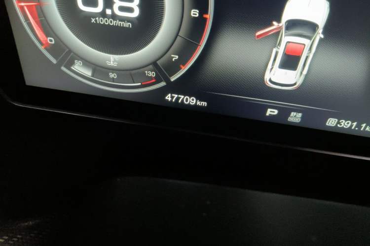 Used Hongqi HS5 2019 2.0T Smart Connect Flagship Edition Odometer Close Up