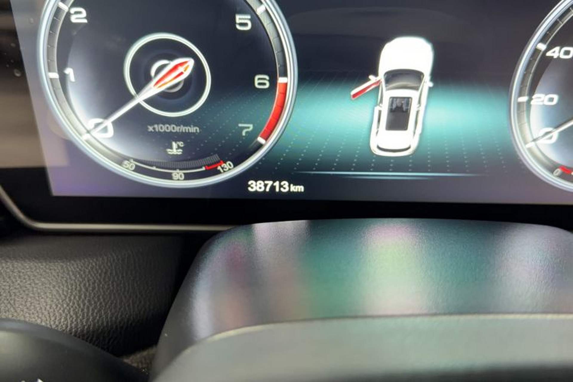 Used Hongqi HS5 2019 2.0T Smart Connect Flagship Edition Odometer Close Up