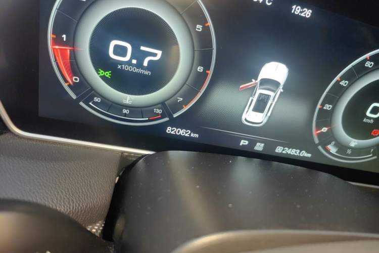 Used Hongqi HS5 2019 2.0T Smart Connect Flagship All-Wheel-Drive Version Odometer Close Up